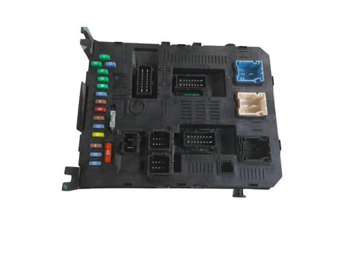Used Fuse box Fuse box PEUGEOT 307 SW (3H) 1.6 16V (109 hp) 35734558 35734558
