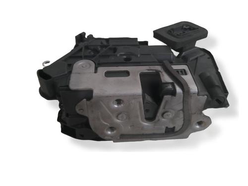 front-right-lock-seat-leon-st-5f8-2012-2013-2014-2015-2016-2017-2018-2019-2020-34469644 main image