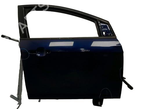 right-front-door-ford-focus-iii-saloon-2010-2011-2012-2013-2014-2015-2016-2017-2018-2019-2020-33405254 main image