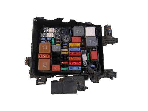 Used Fuse box Fuse box DS DS 7 Crossback (J4_, JR_, JC_) 2.0 BlueHDi 180 (JJEHZR) (177 hp) 35733996 35733996