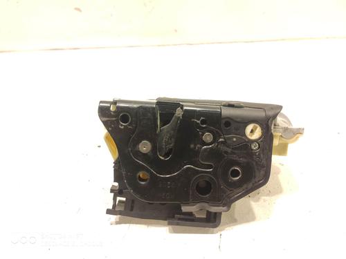 Front left lock VW PASSAT B6 (3C2) 2.0 TDI 16V | BP14916252C98 