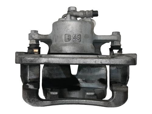 right-front-brake-caliper-toyota-auris-_e18_-2012-2013-2014-2015-2016-2017-2018-2019-34550150 main image