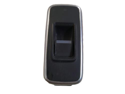 switch-jaguar-f-pace-x761-2015-34467332 main image