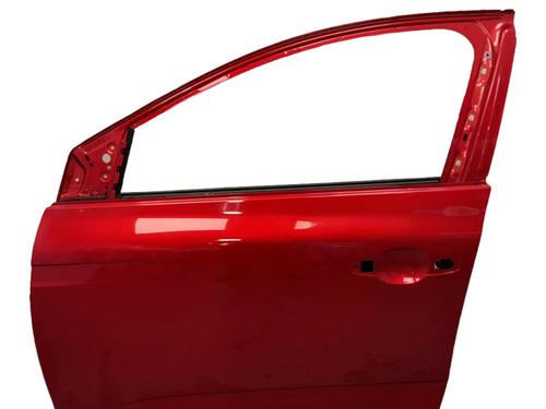 left-front-door-renault-megane-iv-hatchback-b9amn_-2015-33408886 main image