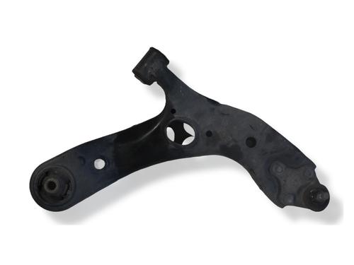 right-front-suspension-arm-toyota-auris-_e18_-2012-2013-2014-2015-2016-2017-2018-2019-33406419 main image