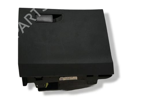 Used Glove box PEUGEOT 3008 II SUV (MC_, MR_, MJ_, M4_) 1.5 BlueHDi 130 (131 hp) 23084658
