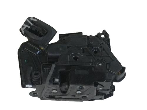 rear-left-lock-seat-leon-st-5f8-2012-2013-2014-2015-2016-2017-2018-2019-2020-34468253 main image
