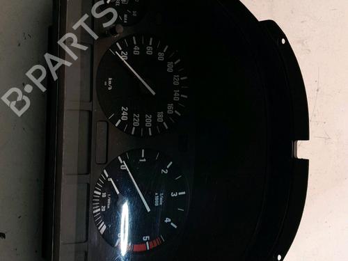 Used Instrument cluster Instrument cluster BMW 5 (E39) 530 d (193 hp) 34463132 34463132