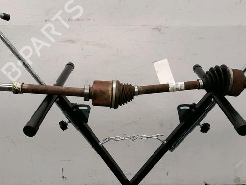Used Right front driveshaft Right front driveshaft MERCEDES-BENZ VITO Mixto (Double Cabin) (W447) 110 CDI (447.701, 447.703, 447.705) (102 hp) 33403947 33403947