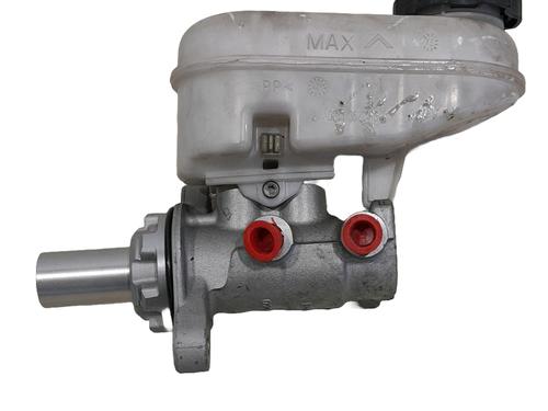 Used Brake master cylinder TESLA MODEL S (5YJS) 85 (388 hp) 21053881