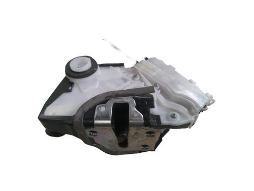 Used Front left lock Front left lock TOYOTA YARIS (_P13_) 1.5 Hybrid (NHP130_) (101 hp) 34547084 34547084