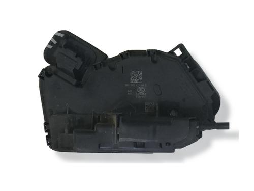front-right-lock-seat-arona-kj7-kjp-2017-34466037 main image