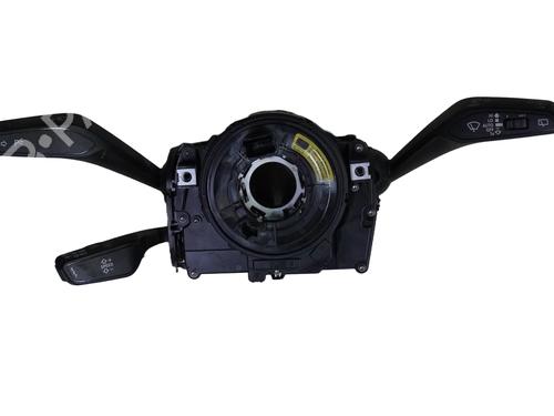 switch-audi-a4-b9-avant-8w5-8wd-2015-34464024 main image