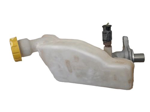 Used Brake master cylinder Brake master cylinder CITROËN C3 III (SX) 1.2 PureTech 82 (83 hp) 33406372 33406372