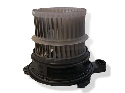 Used Heater blower motor TOYOTA COROLLA Hatchback (_E21_, _EA1_, _EH1_) 1.8 Hybrid (ZWE211, ZWE219) (122 hp) 22557098