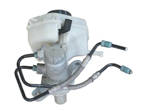 Brake master cylinder BMW 4 Convertible (F33, F83) 420 d | BP25339709M77 