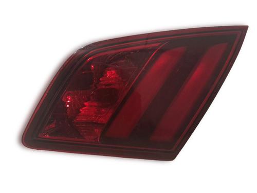 Feu de coffre droit Feu de coffre droit PEUGEOT 308 II (LB_, LP_, LW_, LH_, L3_) 1.2 THP 130 (131 hp) 33408221 33408221