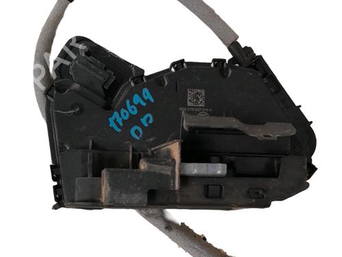 front-right-lock-seat-arona-kj7-kjp-2017-34469950 main image