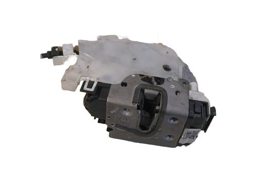 front-right-lock-mercedes-benz-e-class-w212-2009-2010-2011-2012-2013-2014-2015-2016-34467373 main image