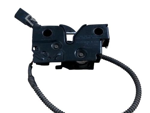 hood-lock-vw-golf-vii-5g1-bq1-be1-be2-2012-2013-2014-2015-2016-2017-2018-2019-2020-2021-34469961 main image