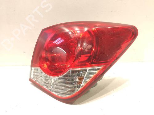 Right taillight HYUNDAI ACCENT I (X-3) 1.5 i 12V | BP17698032C35 