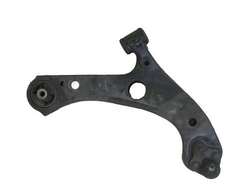 Used Right front suspension arm TOYOTA PRIUS (_W5_) 1.8 Hybrid (ZVW50, ZVW50_, ZVW51_, ZVW50R, ZVW51) (122 hp) 25824771