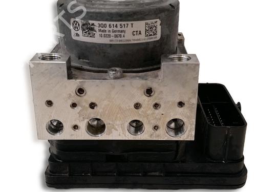 Used ABS pump SEAT LEON ST (5F8) 1.4 TSI (125 hp) 25603763