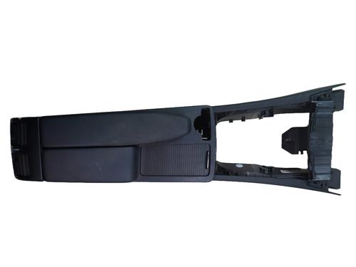 Used Armrest / Center console MERCEDES-BENZ C-CLASS (W204) C 200 CDI (204.001) (136 hp) 20513264