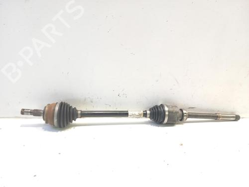 Used Right front driveshaft Right front driveshaft PEUGEOT 2008 II (UD_, US_, UY_, UJ_, UR_, UC_) 1.5 BlueHDI 110 (UDYHSK) (110 hp) 34545637 34545637