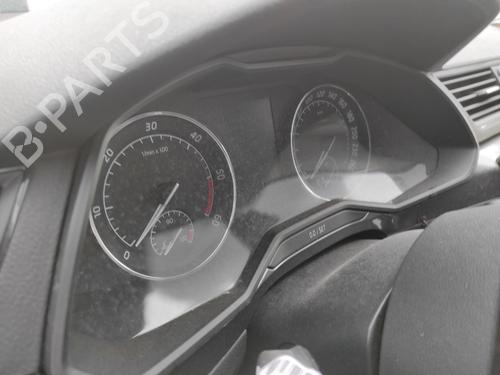 Used Instrument cluster Instrument cluster SKODA SUPERB III (3V3) 2.0 TDI (150 hp) 34486739 34486739