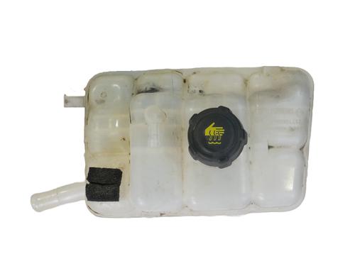 expansion-tank-renault-megane-iv-hatchback-b9amn_-2015-33407227 main image