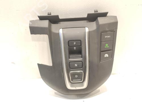 Andre Andre HONDA CR-V V (RW_, RT_) 2.0 E-CVT HYBRID AWD (RT6) (215 hp) 37221272 37221272