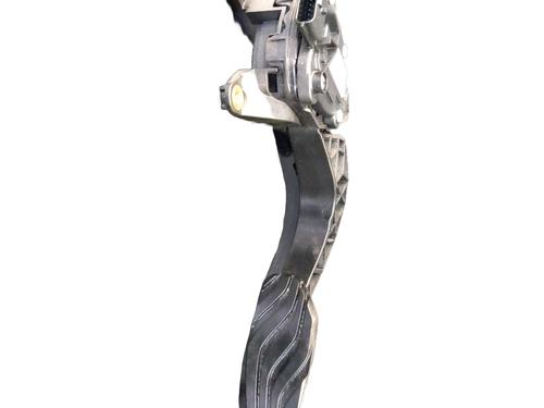 pedal-renault-clio-v-b7_-2019-34492210 main image