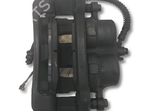 right-front-brake-caliper-hyundai-santa-fe-ii-cm-2005-2006-2007-2008-2009-2010-2011-2012-2013-2014-2015-33979592 main image