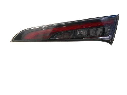 Used Right tailgate light Right tailgate light TOYOTA COROLLA Cross (ZVG1_, ZSG1_, MXGH1_, MXGA1_) 1.8 Hybrid (ZVG10, ZVG11, XG1T) (98 hp) 34550464 34550464