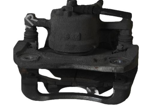 right-front-brake-caliper-toyota-auris-_e18_-2012-2013-2014-2015-2016-2017-2018-2019-33404645 main image