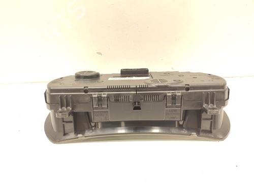 instrument-cluster-renault-megane-iv-hatchback-b9amn_-2015-34487696 main image