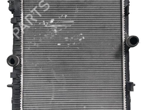 Used Water radiator Water radiator 37240951 37240951