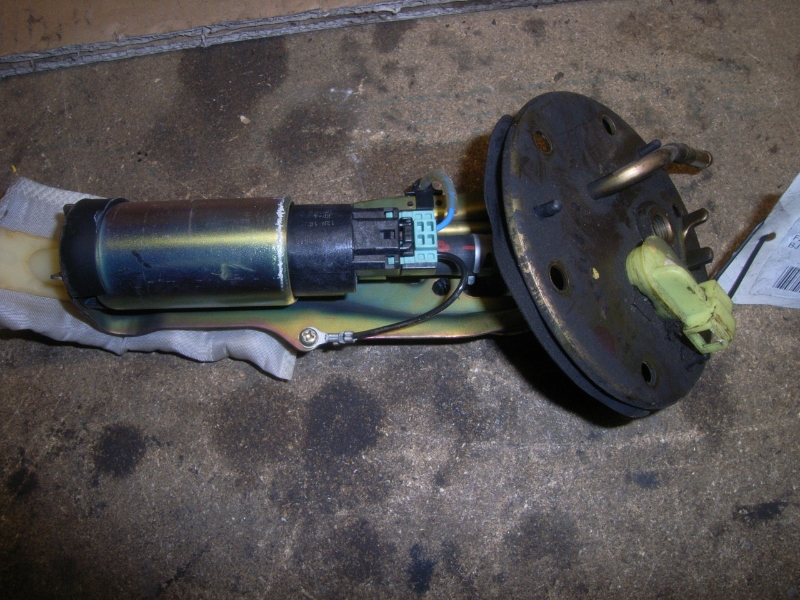 Fuel pump HONDA CIVIC V Saloon (EG, EH) 1.5 i 16V (EG8) BParts