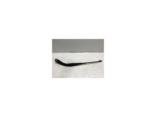 Used Front windshield wiper arm DACIA SANDERO II 1.5 dCi (90 hp) 21569515