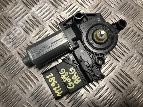 Motor do elevador de vidro trás esquerdo Motor do elevador de vidro trás esquerdo VW GOLF VI (5K1) 1.6 TDI (105 hp) 34267077 34267077