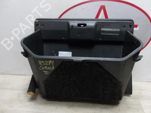 Used Glove box Glove box TOYOTA COROLLA Verso (ZER_, ZZE12_, R1_) 2.0 D-4D (CUR10_, CUR10R) (116 hp) 13226632 13226632
