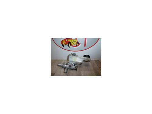 Used Brake master cylinder RENAULT KANGOO Express (FW0/1_) 1.5 dCi 110 (FW0C, FW0H) (109 hp) 13276894