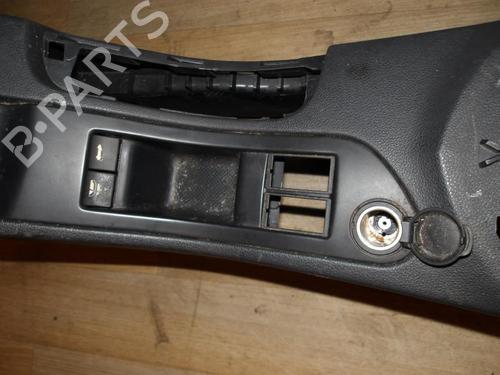 Used Middle console Middle console PEUGEOT 308 CC (4B_) 2.0 HDi (140 hp) 32752082 32752082