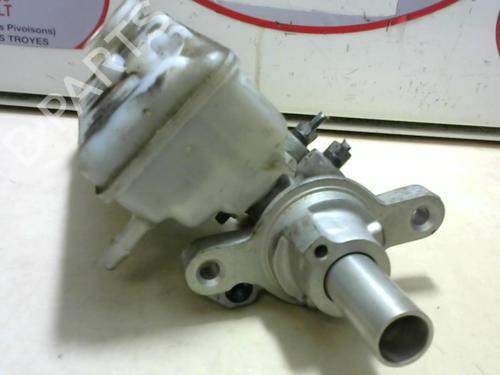 Used Brake master cylinder RENAULT KANGOO Express (FW0/1_) 1.5 dCi 85 (FW0K, FW0L, FW0B) (86 hp) 13276849