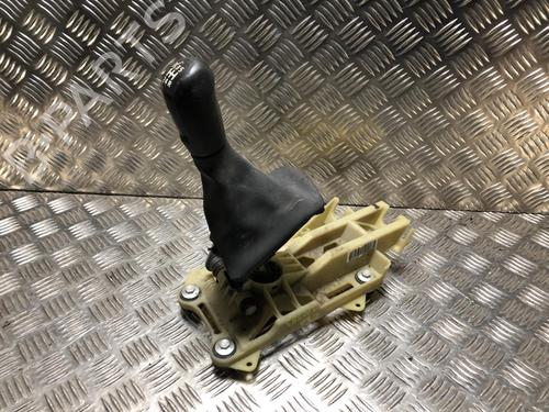 Palanca de cambios VOLVO C30 (533) 1.6 D (109 hp) 31202451