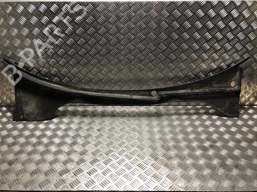 Used Scuttle panel Scuttle panel VW GOLF VI (5K1) 1.6 TDI (105 hp) 34267095 34267095