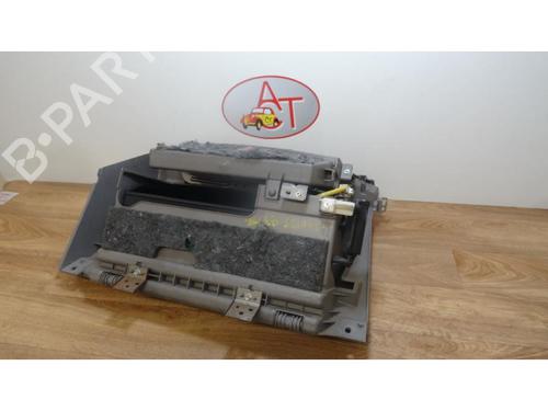 Glove box MITSUBISHI GRANDIS (NA_W) 2.0 DI-D (NA8W) | BP13226430C95 