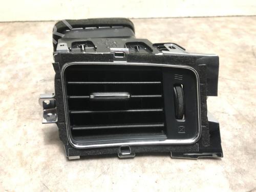 Used Air vent NISSAN PULSAR Hatchback (C13) 1.5 dCi (110 hp) 20621293