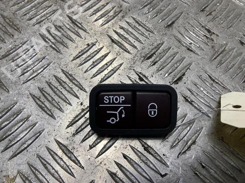 Used Tailgate handle MERCEDES-BENZ GLB (X247) GLB 220 d 4-matic (247.615) (190 hp) 33217538